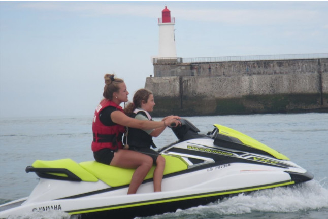 Baptême de Jet-Ski avec Moniteur pour Enfants (Les Sables d'Olonne, Vendée- 85)