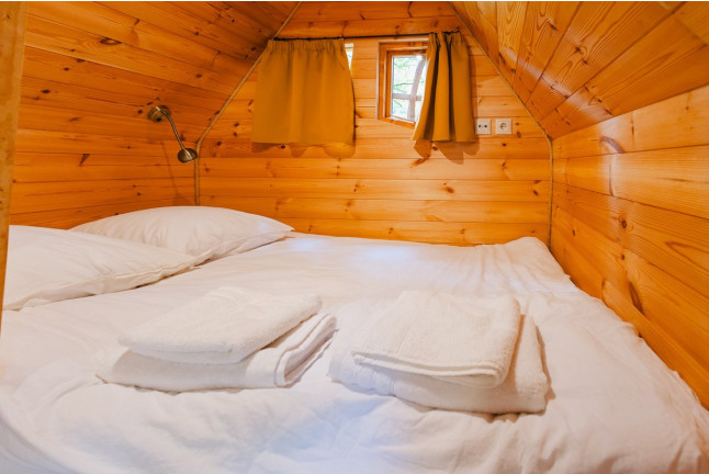 Séjour et Nuit Insolite en Cabane Enchantée avec Petit Déjeuner chez Koadou (Pluméliau, Morbihan - 56)