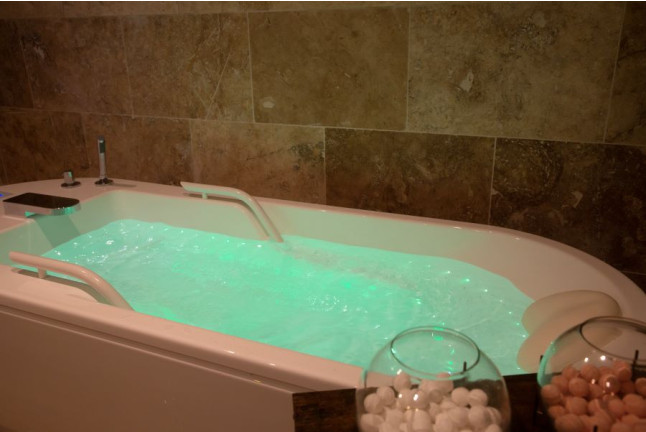 Forfait Spa avec Massage et Bain Hydromassant à l'Hôtel Les Oliviers (Loriol-sur-Drôme, Drôme - 26) 