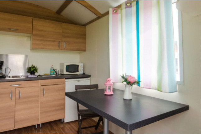 Séjour Insolite : Logement en Roulotte avec Petit-déjeuner à La Ferme des Épis (Ouffières, Calvados - 14)