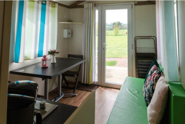 Séjour Insolite : Logement en Roulotte avec Petit-déjeuner à La Ferme des Épis (Ouffières, Calvados - 14)