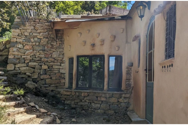 Séjour en Logement Insolite : 2 Nuits dans une Maison Organique à La Mauvaise Herbe (Barjols, Var - 83)
