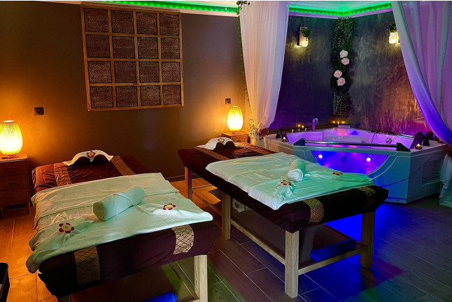 Massage aux Huiles Chaudes au Ban Naa Spa (Brou-sur-Chantereine, Seine-et-Marne - 77)