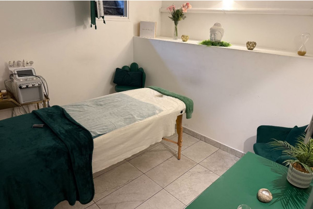 Massage Relaxant aux huiles essentielles à Green Beauty Center (Nice, Alpes-Maritimes - 06)