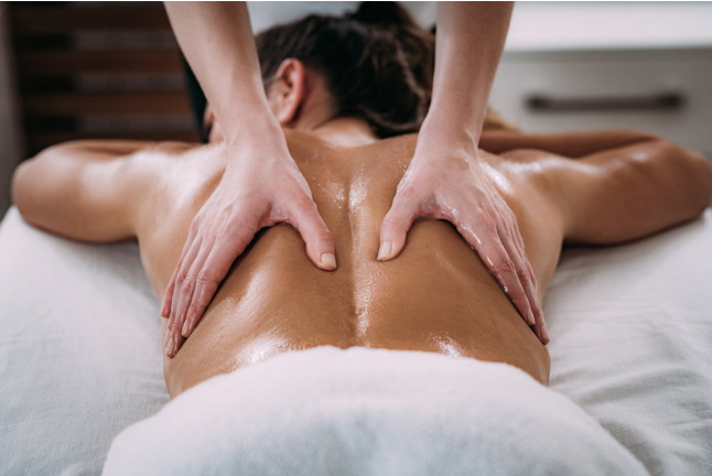 Massage Dynamique, Tonifiant ou Relaxant au Château Prieuré Marquet (Saint-Martin-du-Bois, Gironde - 33)