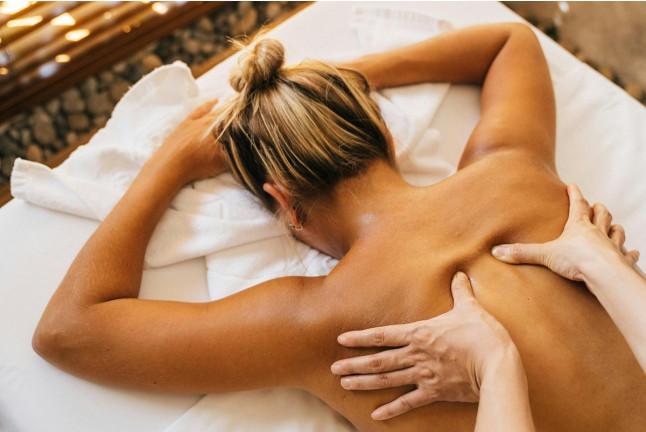 Massage Dynamique, Tonifiant ou Relaxant au Château Prieuré Marquet (Saint-Martin-du-Bois, Gironde - 33)