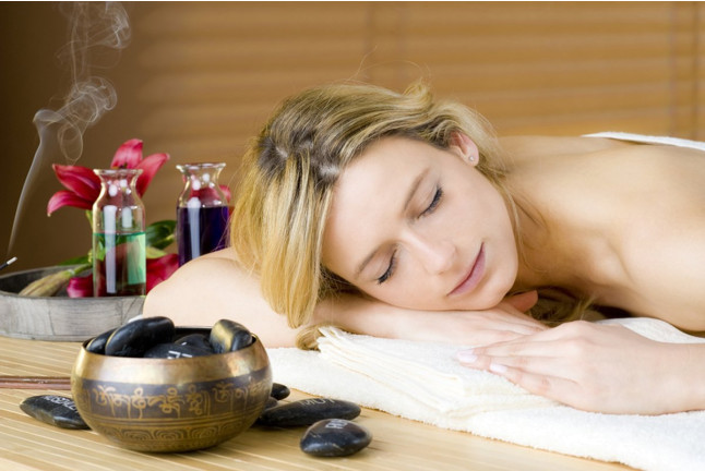 Modelage aux Galets Chauds au Natural Spa Institut (Gif-sur-Yvette, Essonne - 91)