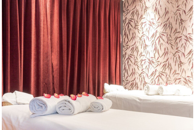 Spa Privatif avec Champagne pour deux au Secret de Paris Hotel & Spa 4* (Paris - 75)  