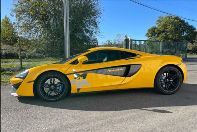 Stage de Pilotage McLaren 540C pour Enfants (12 circuits) 