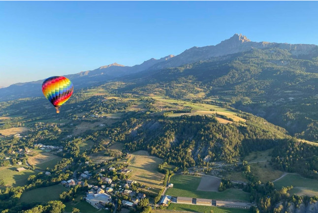 Vol en Montgolfière au-dessus des Alpes du Sud (Tallard, Hautes-Alpes - 05)