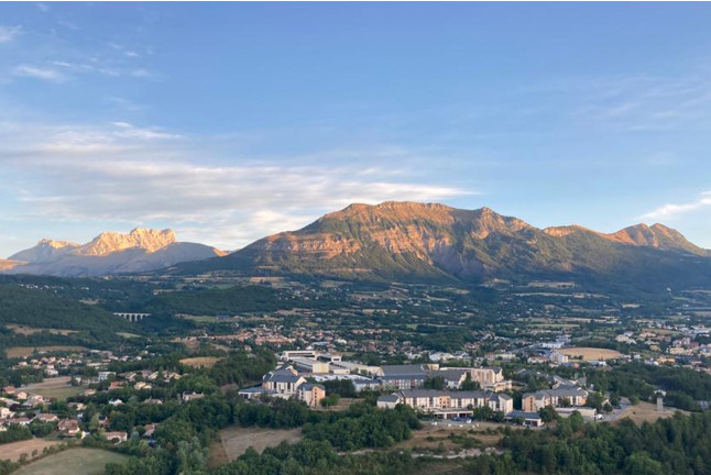Vol en Montgolfière au-dessus des Alpes du Sud (Tallard, Hautes-Alpes - 05)