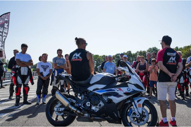 Journée de Roulage Moto Conseils pour Débutants sur Circuit Fay-de-Bretagne (4 circuits)