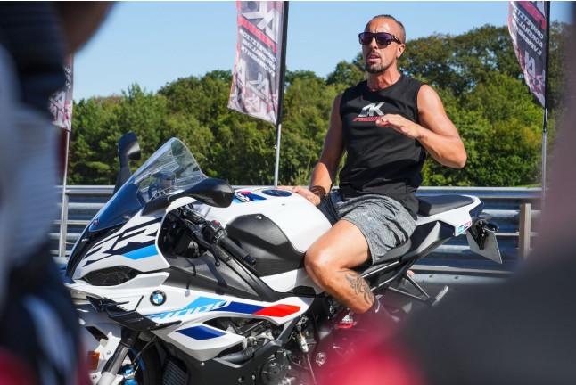 Journée de Roulage Moto Conseils pour Débutants sur Circuit Fay-de-Bretagne (4 circuits)
