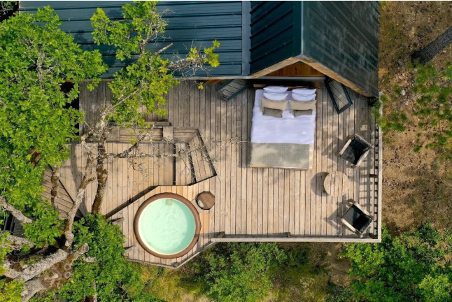 Séjour Insolite : Nuit dans la Cabane Petite Buëch avec Petit-déjeuner et Spa Privatif à Alpinest (Serres, Hautes-Alpes - 05)