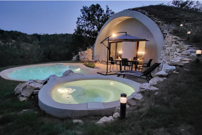 Séjour en Logement Insolite : Nuit dans une Arche Bioclimatique avec Spa Privé et Piscine Chauffée (Le Vignon-en-Quercy, Lot - 46)