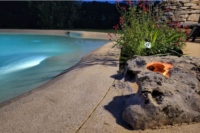 Séjour en Logement Insolite : Nuit dans une Arche Bioclimatique avec Spa Privé et Piscine Chauffée (Le Vignon-en-Quercy, Lot - 46)
