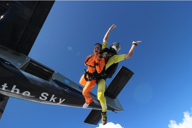 Saut en Parachute avec Vidéo (Empuriabrava, Espagne) - TANDEM TITANIUM
