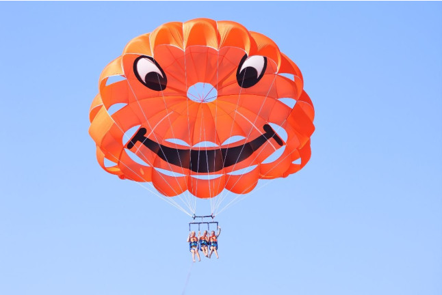 Parachute Ascensionnel (Mandelieu-la-Napoule, Alpes-Maritimes - 06)