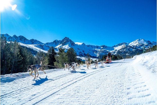 Séjour à l'Hôtel Xalet Besolí 3* et Mushing de 2 Km en Traîneau pour deux (Andorre)