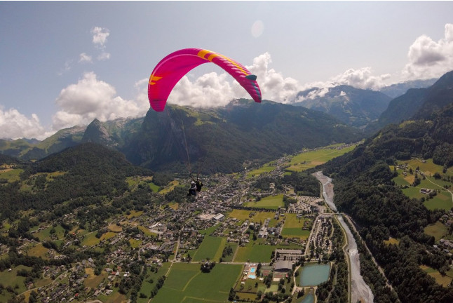 Vol Hirondailes en Parapente au-dessus du Massif des Saix (Samoëns, Haute-Savoie - 74) 
