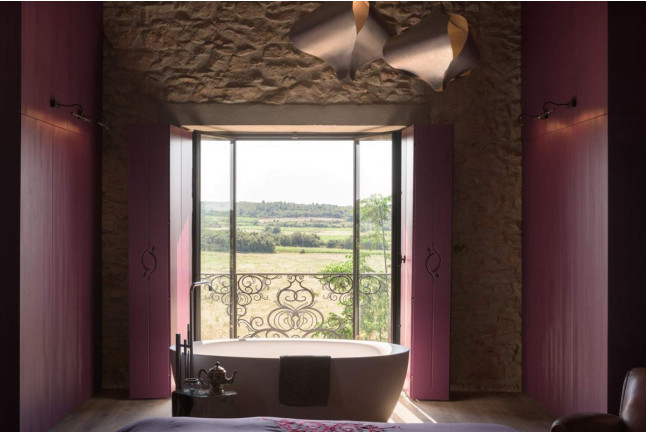 Séjour Gastronomique avec Dîner et Visite de la Cave au Château et Village Castigno 5* (Assignan, Hérault - 34)