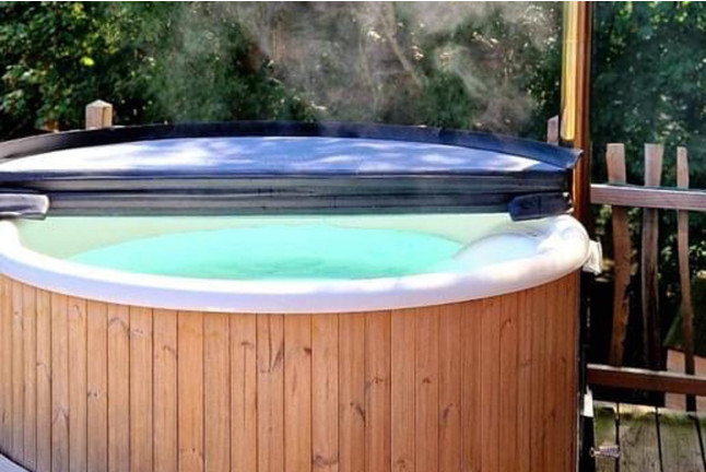 Séjour de 2 nuits au Repaire du Dragon avec Bain Nordique Privatif au Jardin Zen du Quistillic (Guerlédan, Côtes-d'Armor - 22)