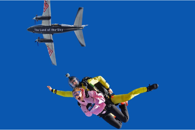 Saut en Parachute avec Photos et Vidéo (Empuriabrava, Espagne) - TANDEM GOLD