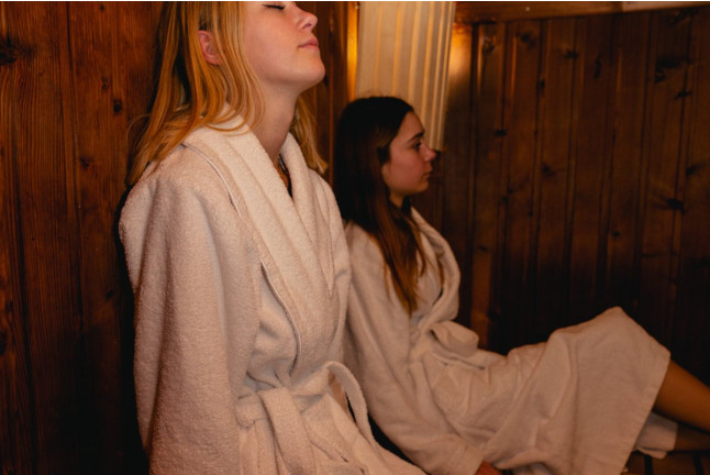 Coffret Romantique Séjour avec Piscine et Sauna à la Résidence Tulip Inn (Honfleur, Calvados - 14)