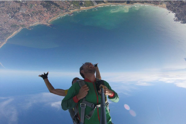 Saut en Parachute Tandem (Biarritz, Pyrénées-Atlantiques- 64)