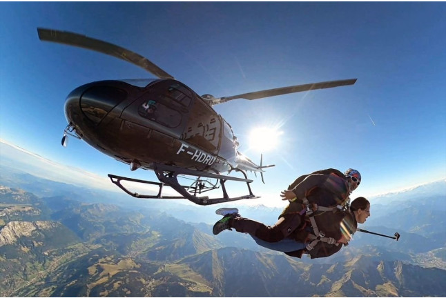 Saut en Parachute Tandem avec Option Photos et Vidéos à Megève ou Morzine (Viuz en Sallaz, Haute-Savoie - 74)