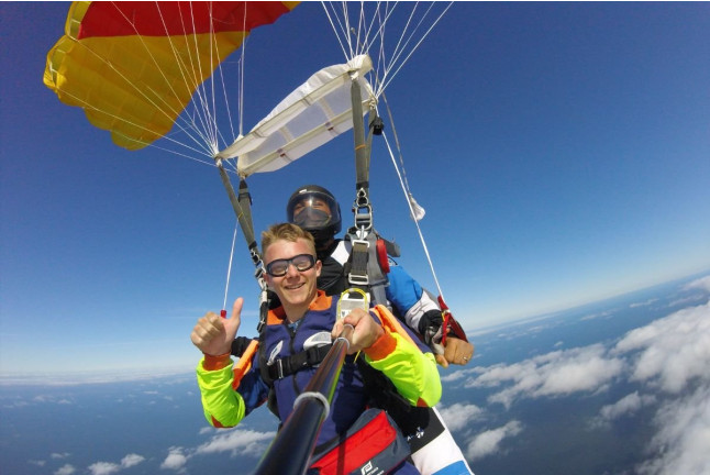 Saut en Parachute Tandem avec Vidéo Embarquée (Le Havre, Normandie - 76)