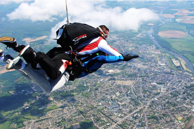 Saut en Parachute Tandem Au Lever du Soleil (Marzy, Nièvre - 58)