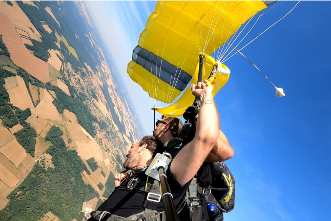 Saut en Parachute Tandem (Auxerre / Troyes)