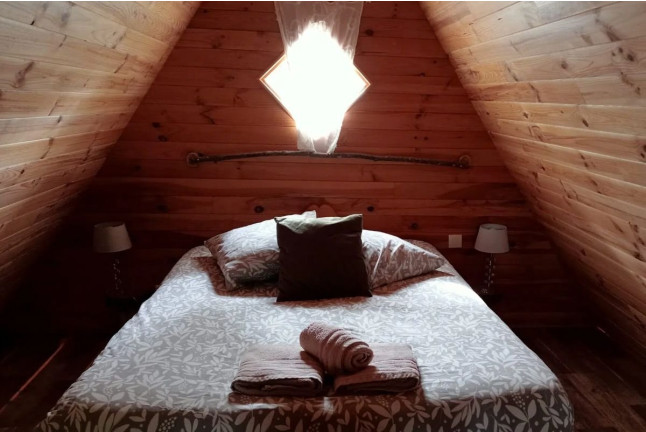 Séjour Insolite : Nuit en Île Cabane avec Massage Californien ou Ayurvédique (Fère-en-Tardenois, Aisne - 02)