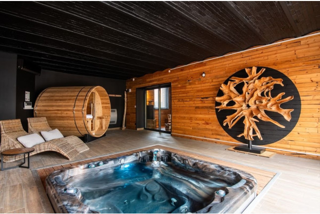 Séjour en Suite “Le Refuge” avec Spa Privatif chez L’Odyssée Inattendue (Etaing, Pas-de-Calais - 62)