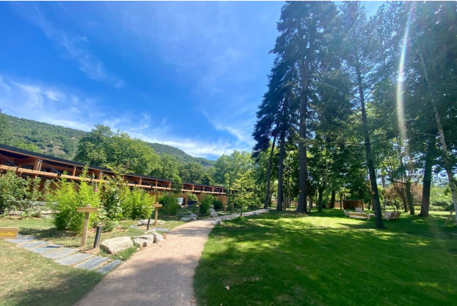 Séjour en Gîte avec Spa Privatif et Menu Traiteur complet au Domaine Le Vaxergues (Saint-Affrique, Aveyron- 12)