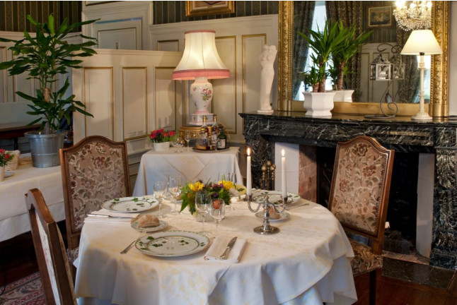 Forfait Gastro & Culture : 2 Nuits en Chambre Supérieure, Dîners, Accès au Musée du Poilu et Spa Privatif au Château des Monthairons (Grand-Est- 55)
