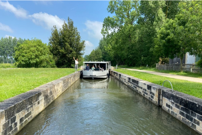 Séjour Insolite de 2 Jours et 1 Nuit en Pénichette Électrique au Parc du Marais avec Croisière sur la Sèvre (Niort, Deux-Sèvres - 79)
