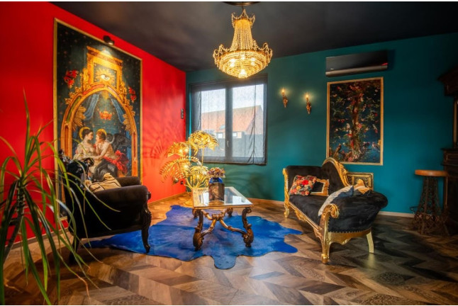 Séjour en Suite “Le Boudoir de Montmartre” avec Spa Privatif chez L’Odyssée Inattendue (Etaing, Pas-de-Calais - 62)
