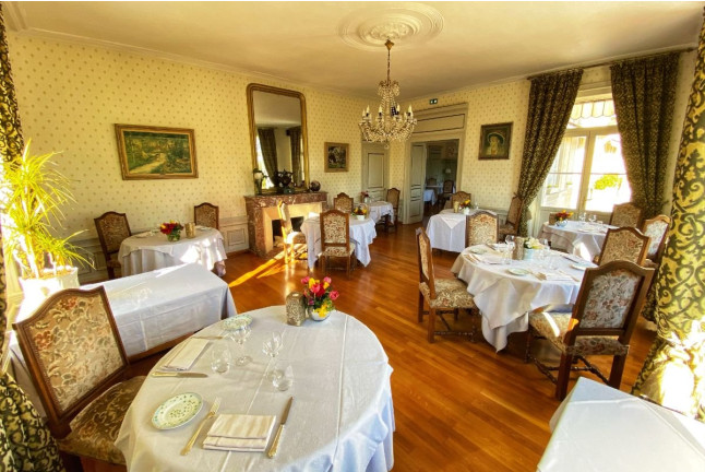 Séjour de 2 Nuits en Chambre Supérieure avec Accès Spa Privatif au Château des Monthairons (Le Petit Monthairon, Grand-Est - 55)