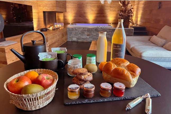 Séjour Romantique en Suite avec Spa Privatif et Petit-déjeuner à La Clé des Granges 5* (Notre-Dame-de-la-Mer, Yvelines - 78)
