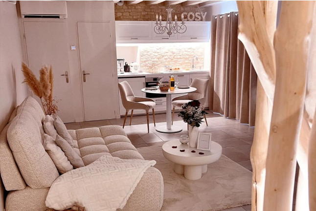 Séjour Romantique en Suite avec Spa Privatif et Petit-déjeuner à La Clé des Granges 5* (Notre-Dame-de-la-Mer, Yvelines - 78)