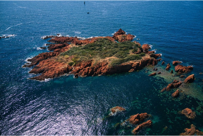 Excursion Snorkeling en Bateau aux Calanques d'Anthéor et l’Île des Vieilles (Saint-Raphaël, Var - 83)