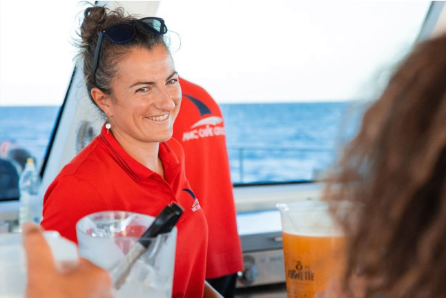 Sortie en Catamaran en Soirée “La Sunset Guinguette” (Hyères/ Marseille/ Saint-Raphaël/ Villeneuve-Loubet)