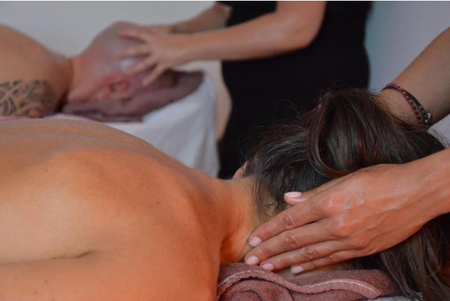 Week-end en Chambre d'Hôtes avec Petit Déjeuner, Spa Privatif, Gourmandises et Massage à la Bulle d'Eden (Bayonne, Nouvelle-Aquitaine - 64)