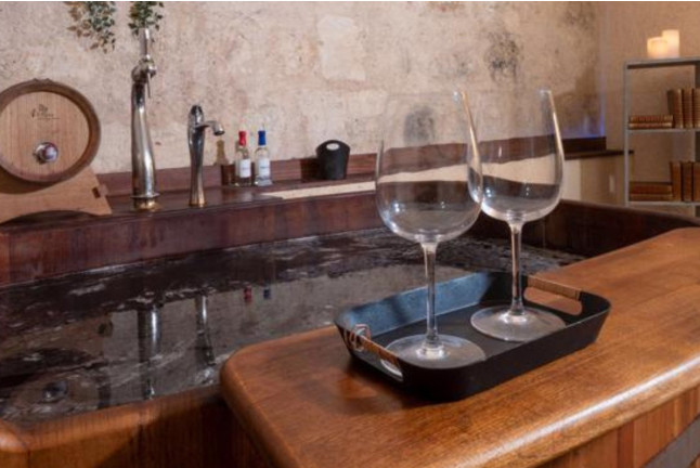 Spa au Vin ou à la Bière Bain de Cléopâtre avec Planche aux Choix au Wine Beer Spa (Bordeaux, Gironde - 33)