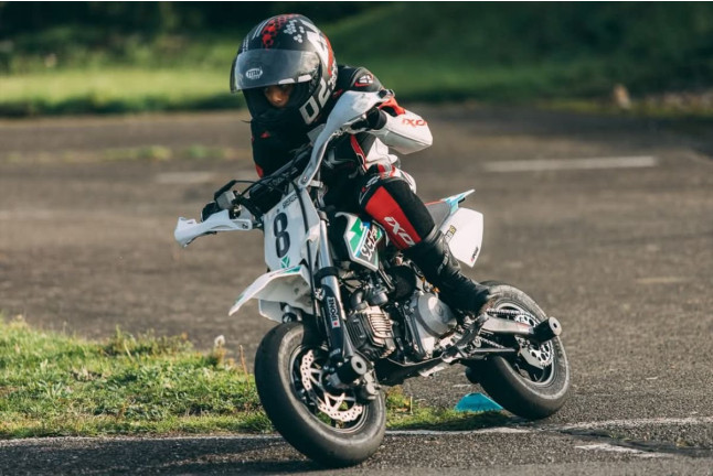 Stage d’Initiation au Pilotage de Moto sur Circuit pour Enfants (Dreux, Eure-et-Loir - 28) 