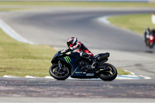 Journée Stage de Pilotage Moto pour Novices sur le Circuit Fontenay-le-Comte (Vendée - 85)