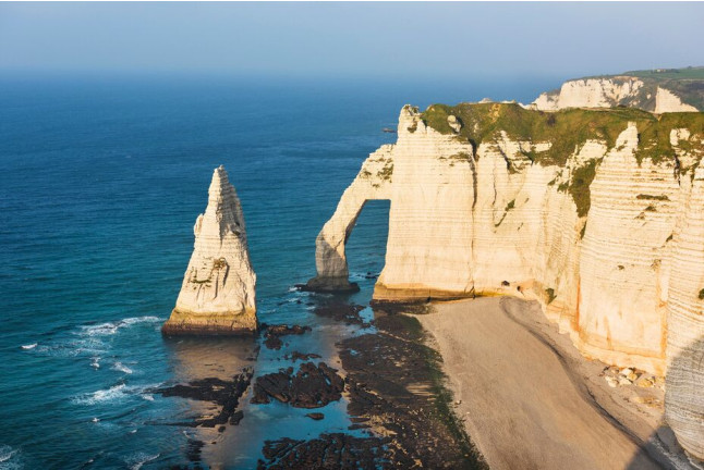 Vol Touristique Privé vers le Mont-Saint-Michel ou les Falaise d'Étretat pour deux (Carpiquet, Calvados - 14)