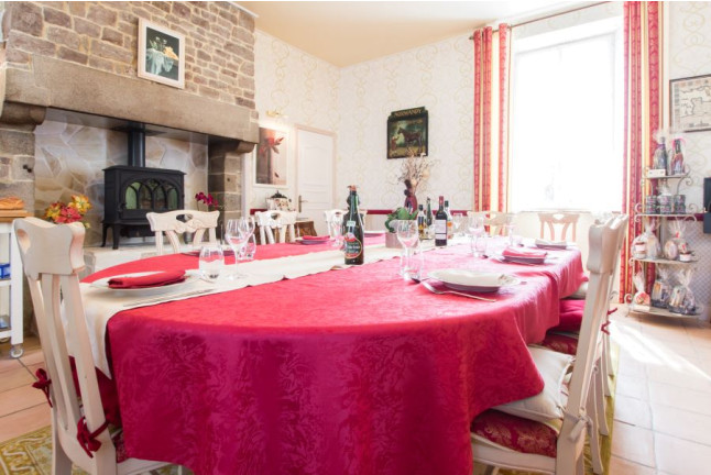Séjour en Chambre d'Hôte avec Dîner et Accès à l' Espace Bien-Être dans La Maison de la Fontaine (Souleuvre en Bocage, Calvados - 14)
